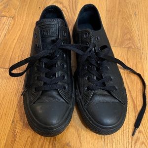 Converse Chuck Taylor Allstar Leather Unisex Low Top Shoe W Size 7 M Size 5